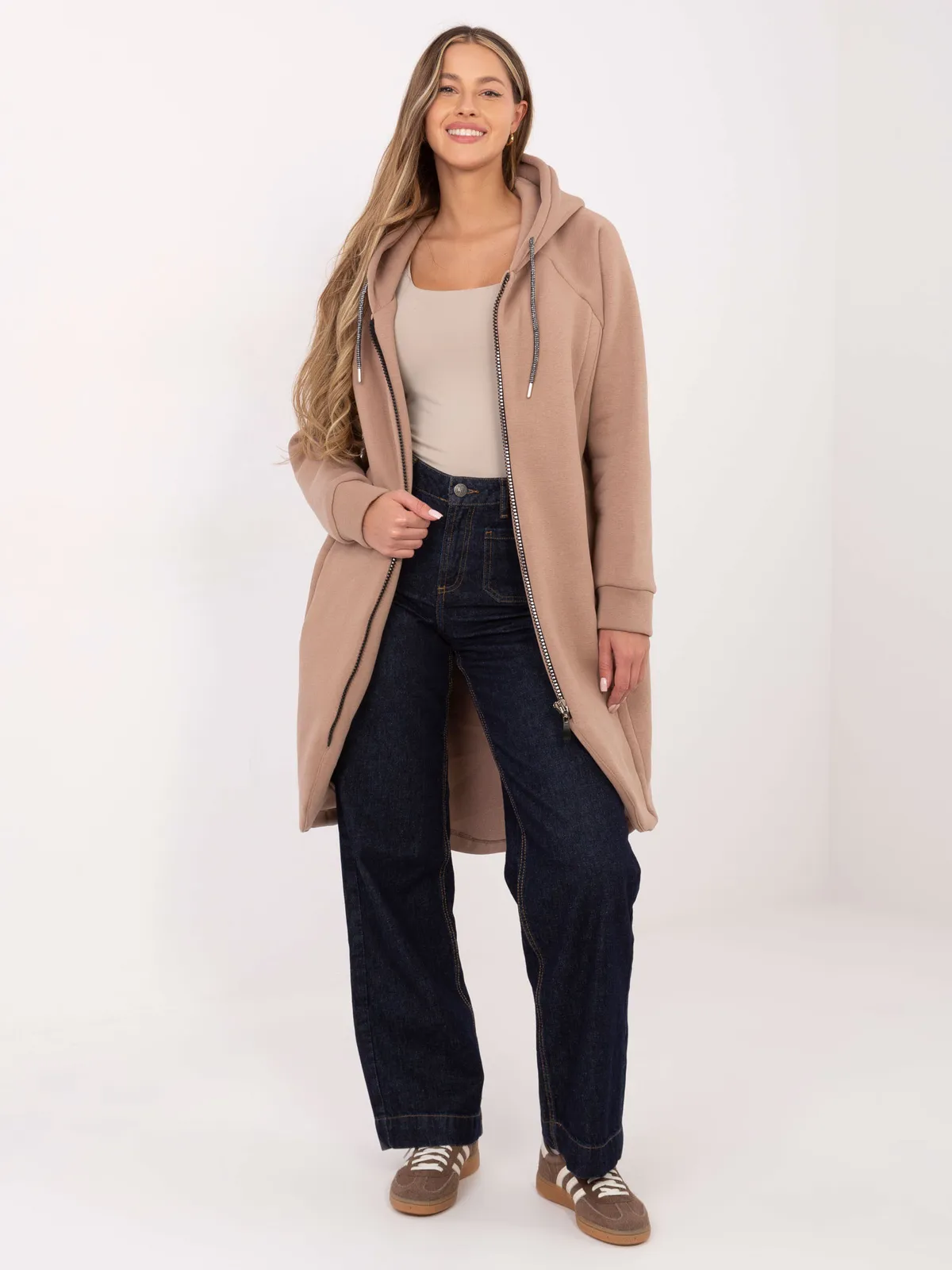 Dłuższa bluza rozpinana z kapturem typu oversize - zdjęcie 1