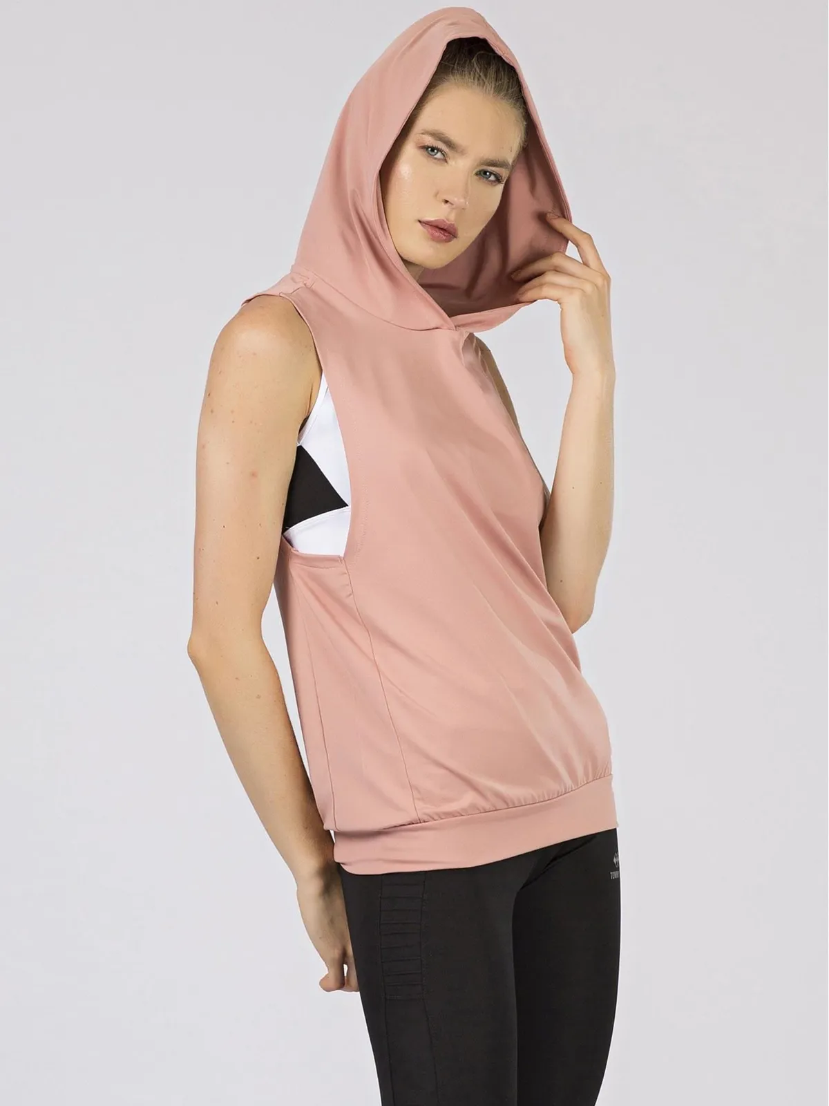 TOMMY LIFE Biała bluza z kapturem - zdjęcie 3