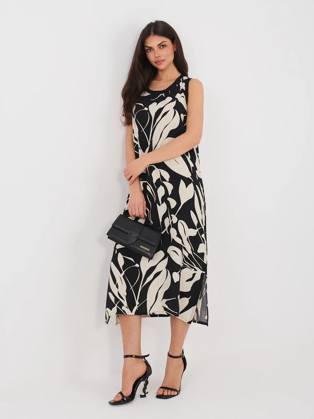 Sukienka midi o kroju oversize w roślinne wzory - zdjęcie 1