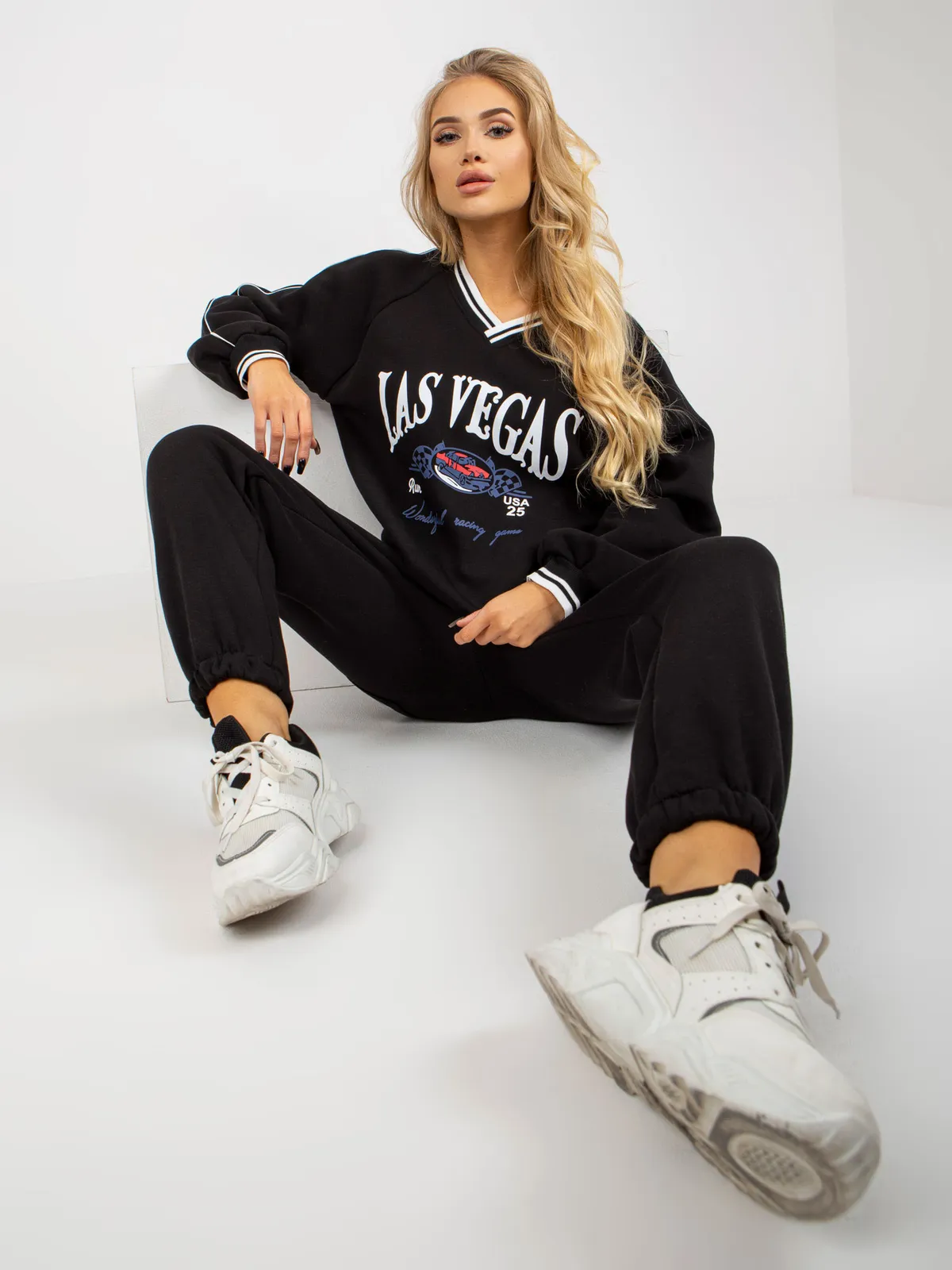 Jasnoszary dwuczęściowy komplet dresowy oversize - zdjęcie 5