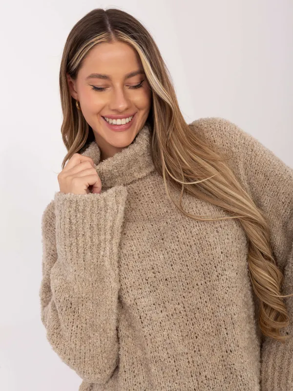 Ciepły sweter oversize z wysokim golfem - widok 2