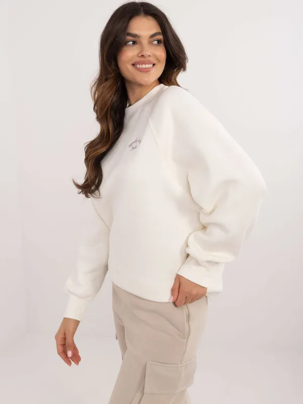 Casualowa bluza oversize z ozdobnym haftem - widok 2