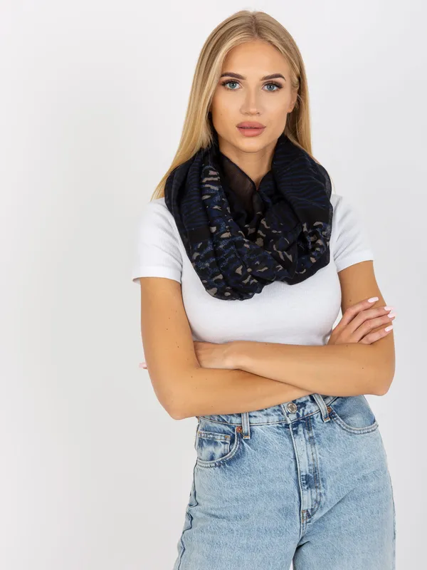 Wzorzysty komin o swobodnym kroju typu casual - widok 2