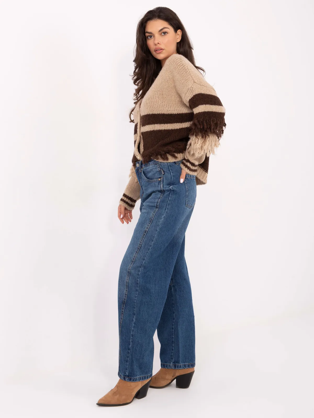Luźne jeansy typu slouchy z wysokim stanem - zdjęcie 6