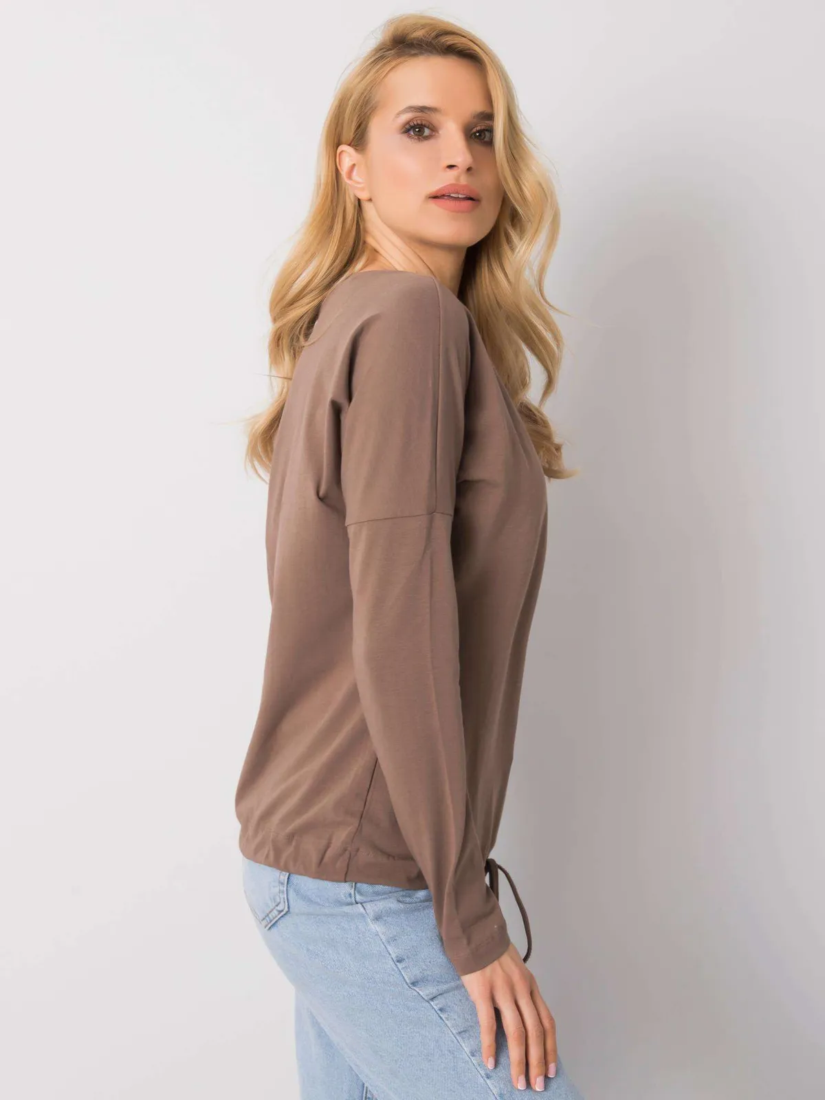 Bluzka basic brązowa - zdjęcie 4
