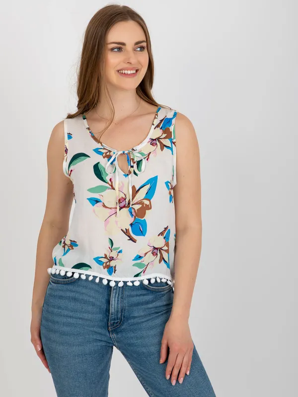 Czarna letnia bluzka w kwiaty bez rękawów