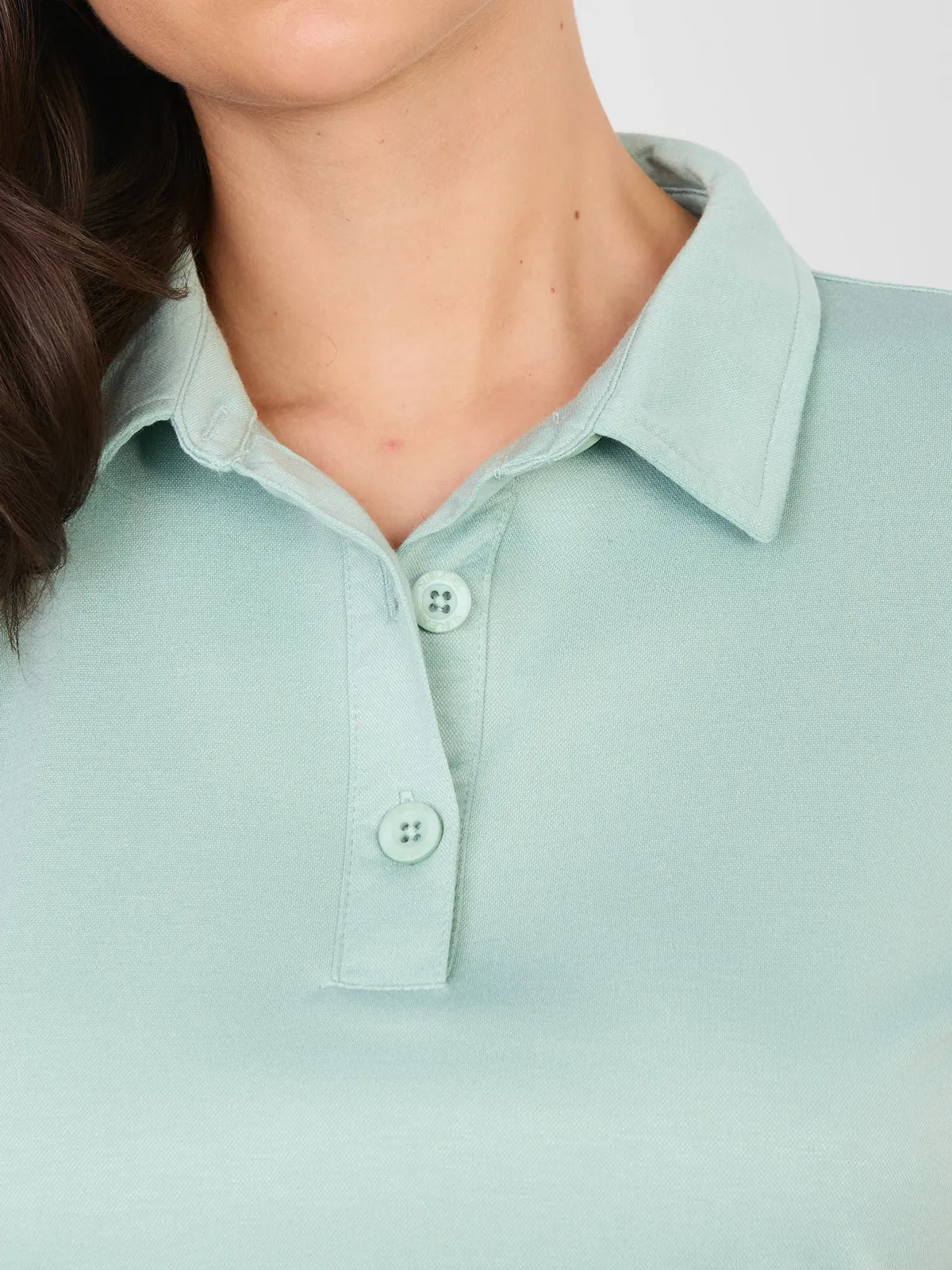 Klasyczna koszulka polo w casualowym wydaniu - zdjęcie 4