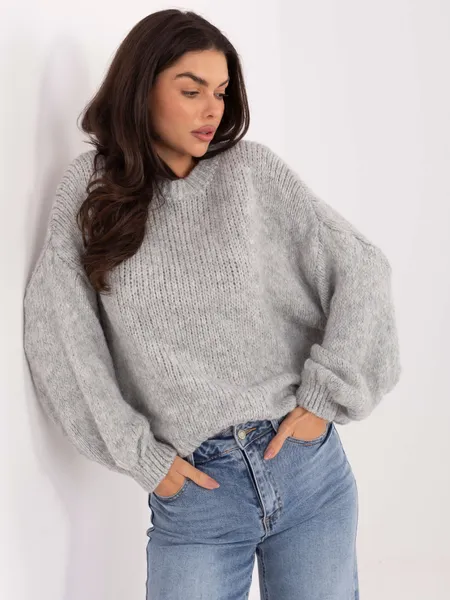 Casualowy sweter o kroju oversize z półgolfem