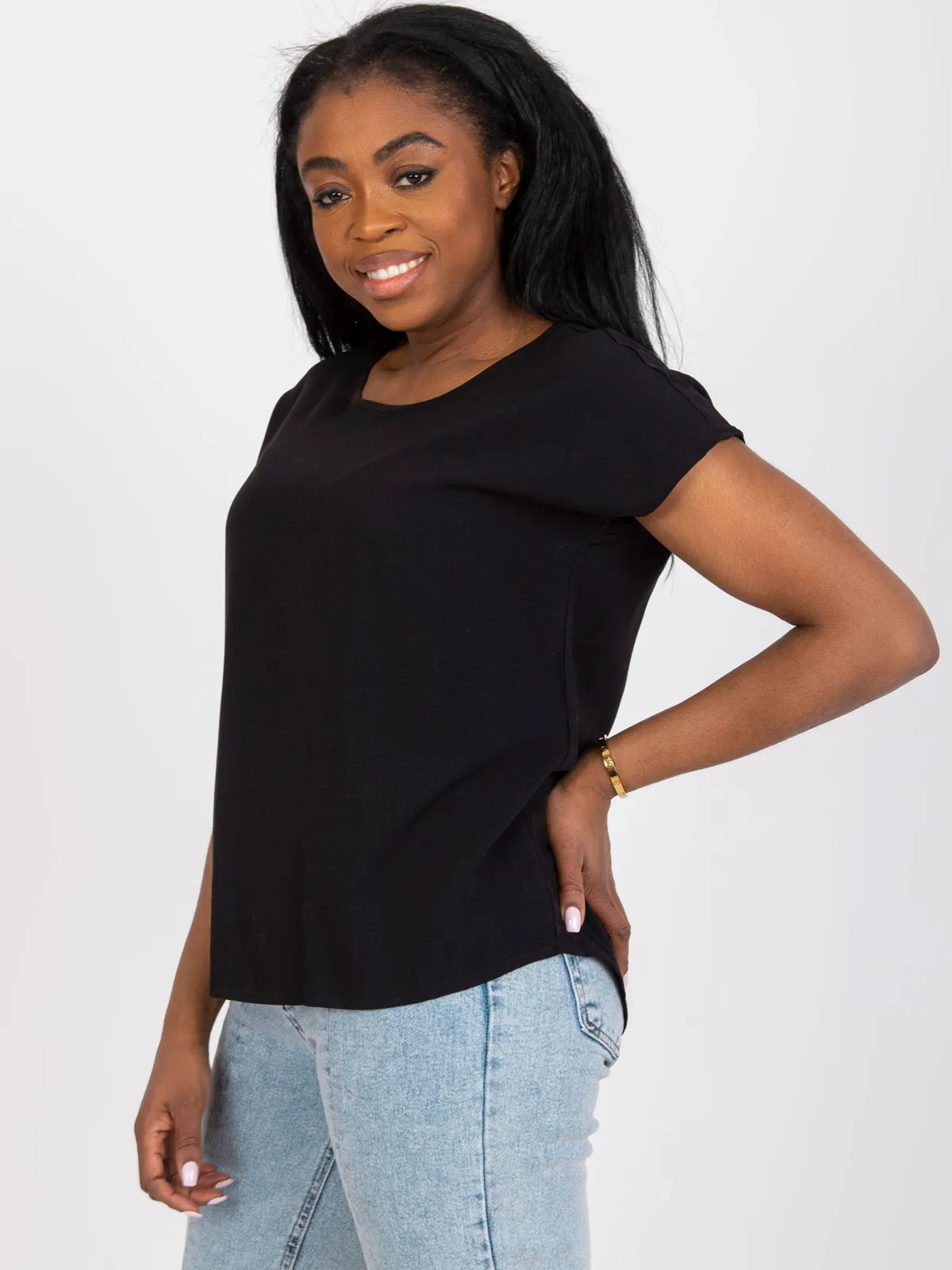 Klasyczna koszulka z okrągłym dekoltem o luźnym kroju - zdjęcie 1