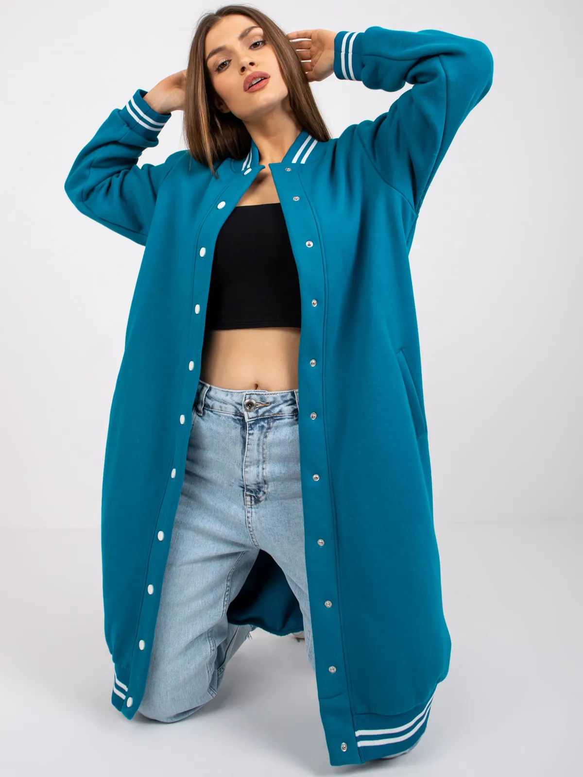 Długa bluza typu varsity zapinana na napy - zdjęcie 1