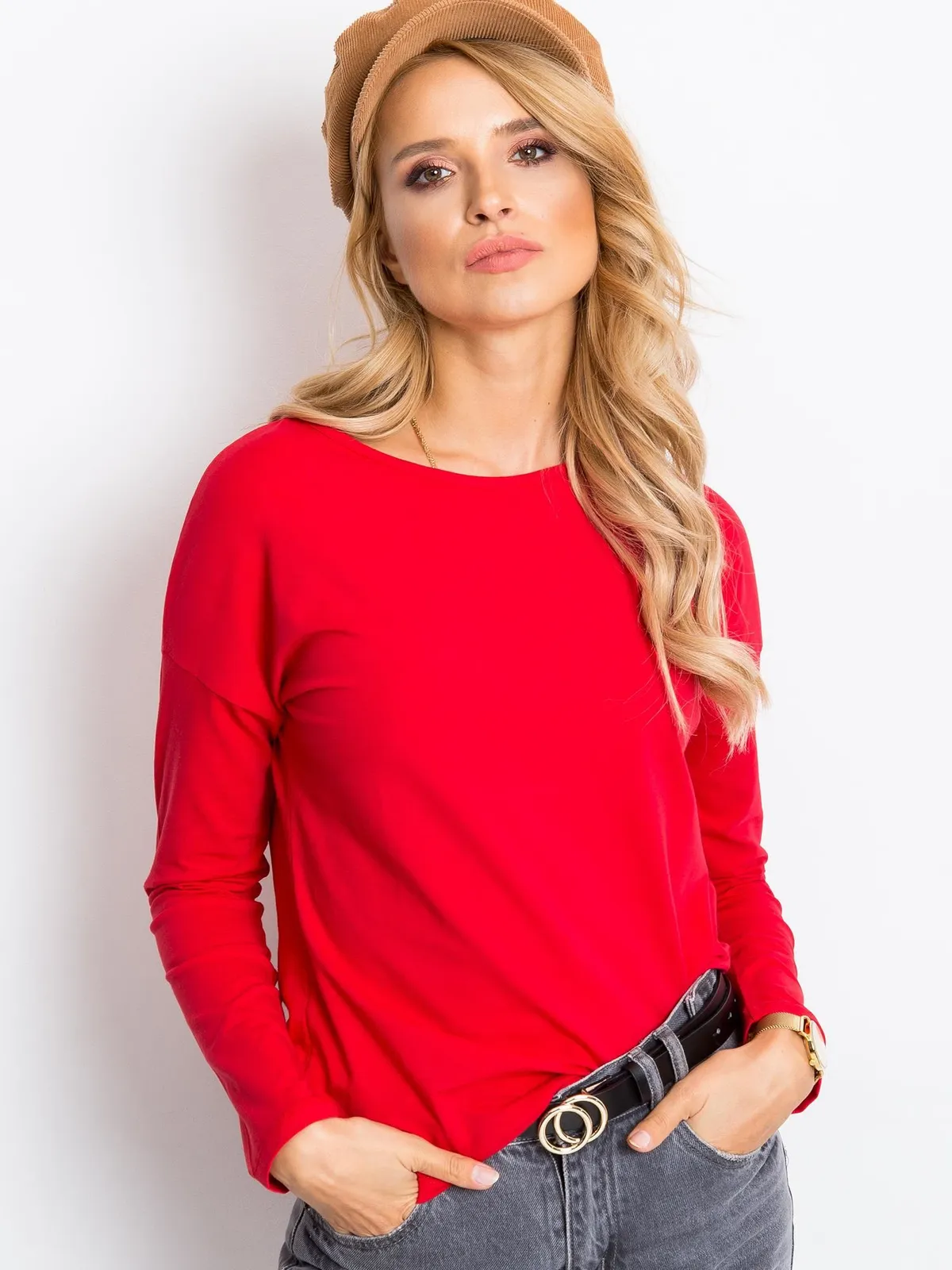 Czerwona bluzka z długim rękawem - zdjęcie 4
