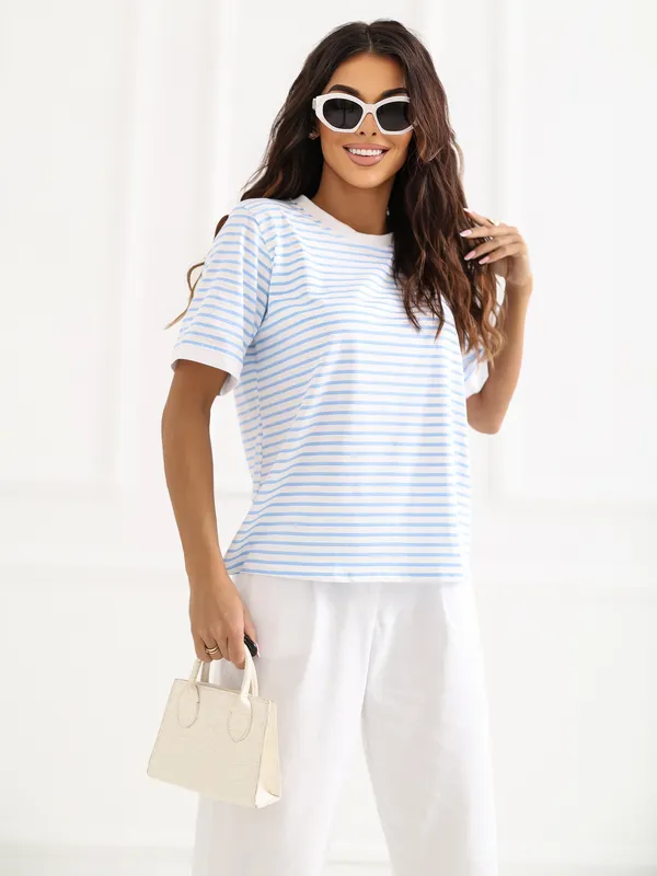 Klasyczny T-shirt w paski o luźnym kroju