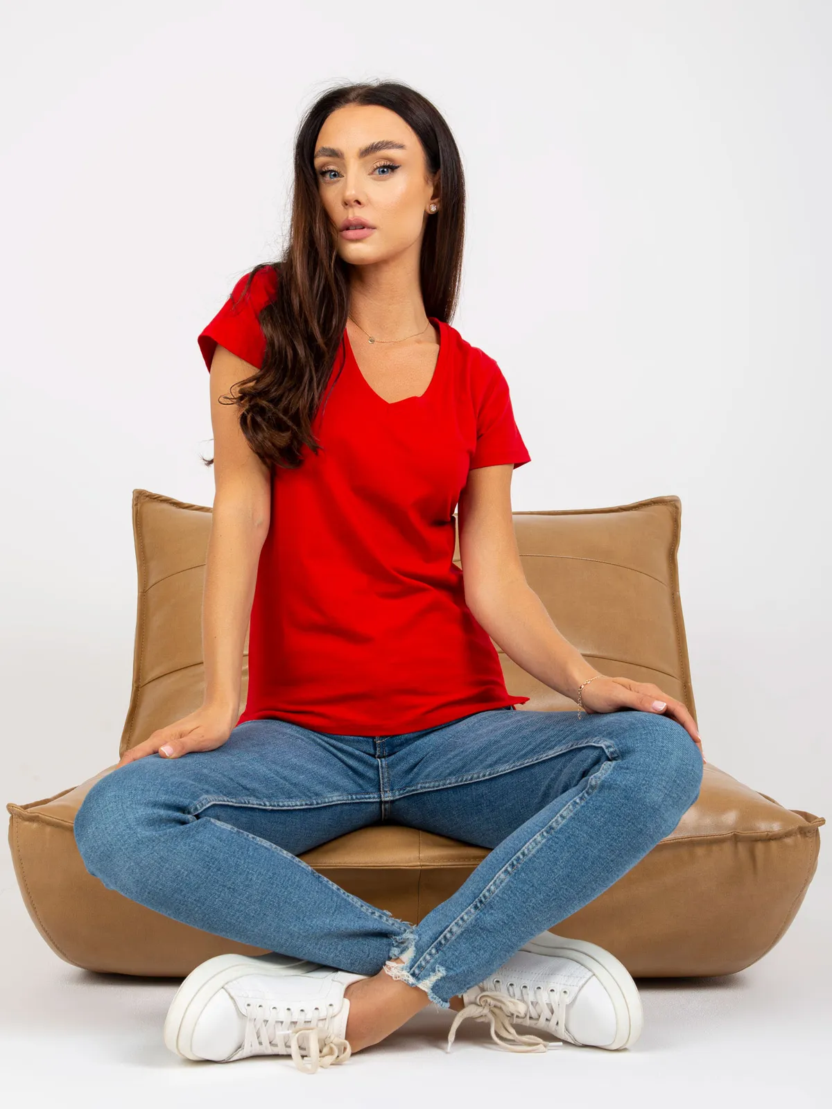 Czerwony damski t-shirt basic z krótkim rękawem - zdjęcie 5