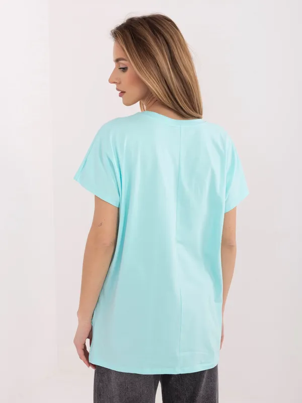Casualowy T-shirt oversize z nadrukiem napisu - widok 2