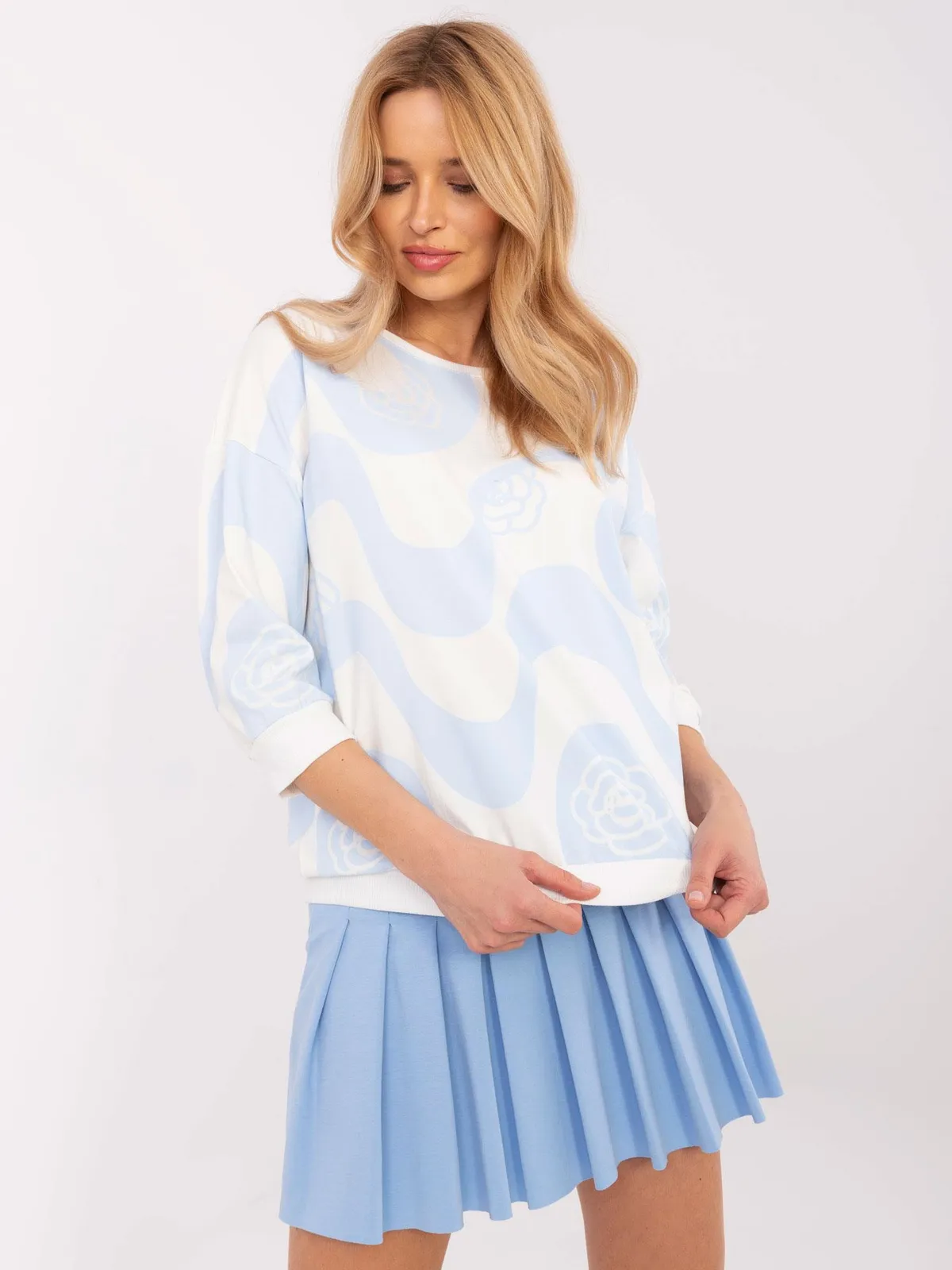 Casualowa bluza z wzorzystym nadrukiem o kroju oversize - zdjęcie 1