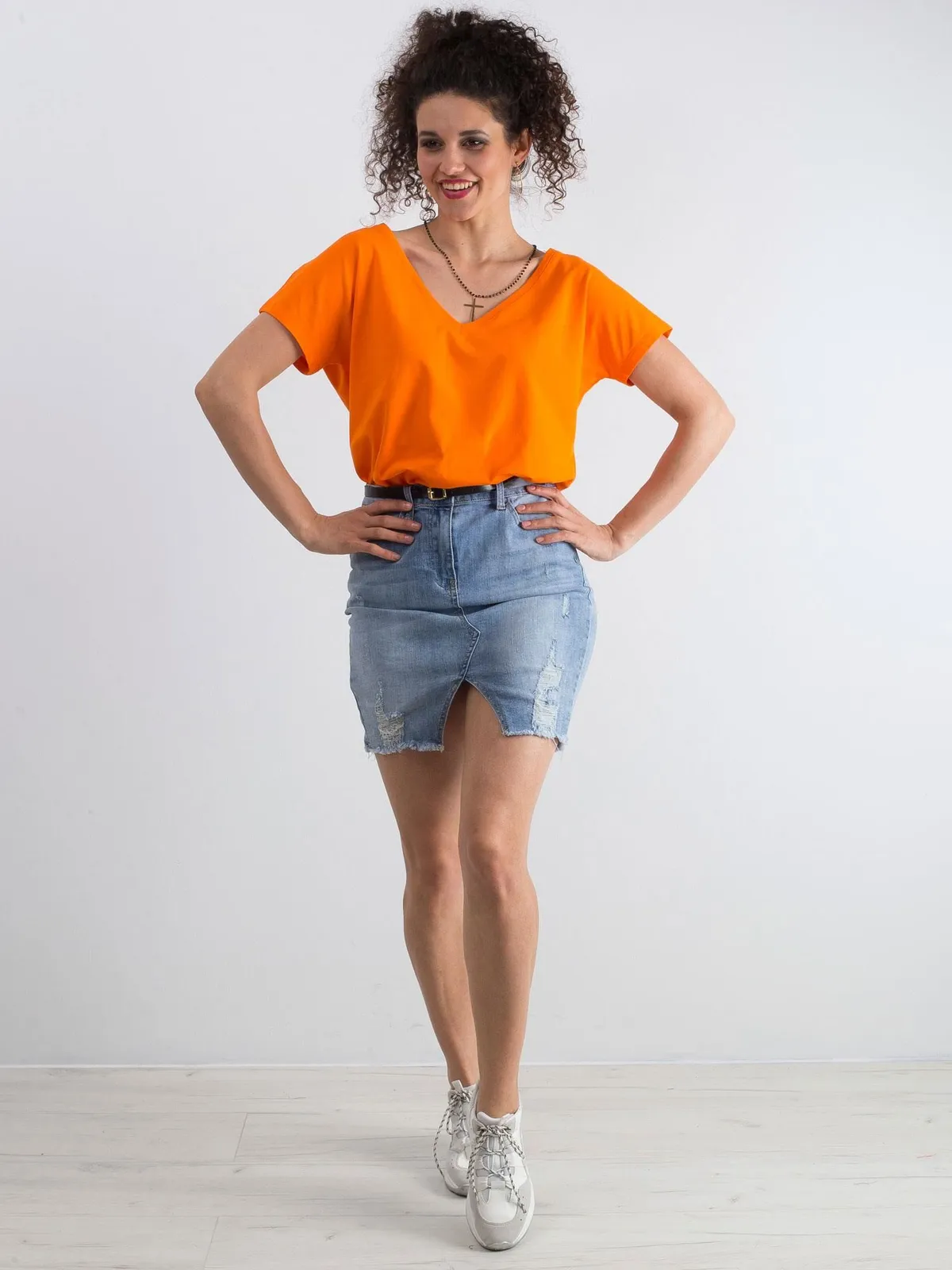 Bawełniany t-shirt V-neck fluo pomarańczowy - zdjęcie 9