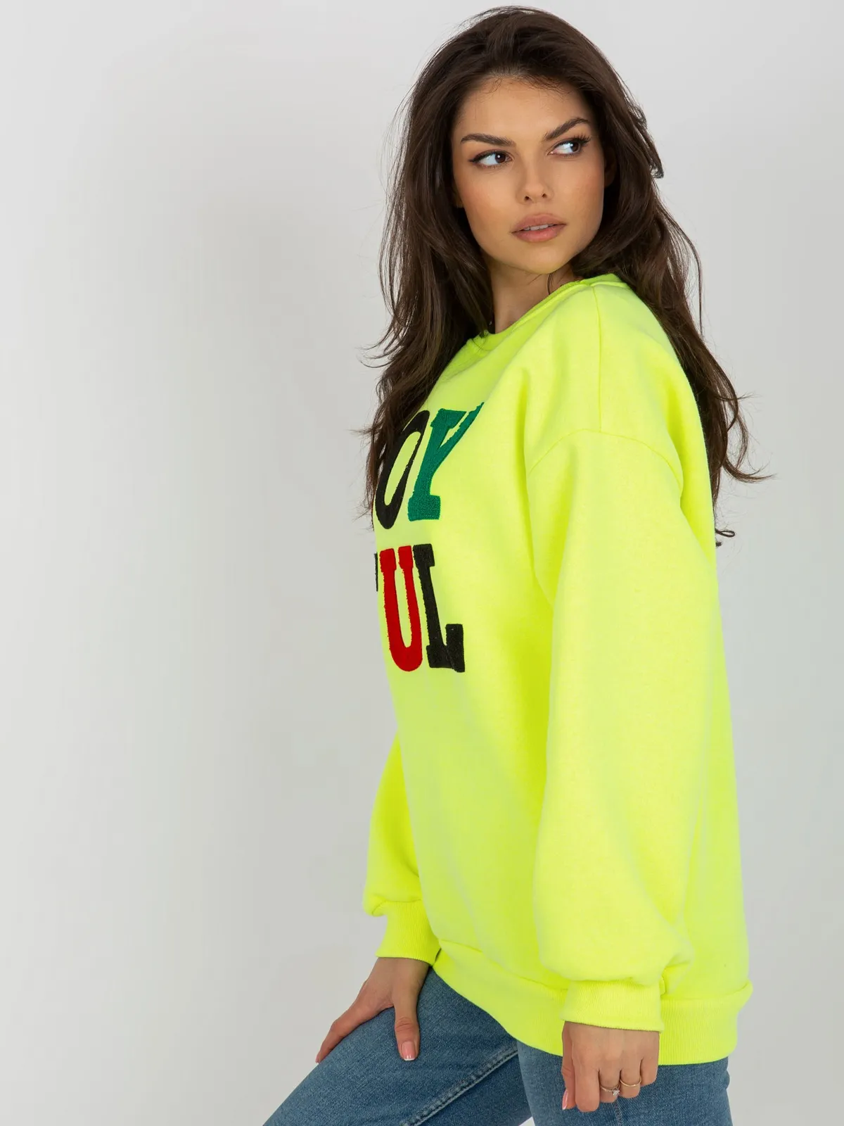 Fluo różowa damska bluza bez kaptura z naszywkami - zdjęcie 5