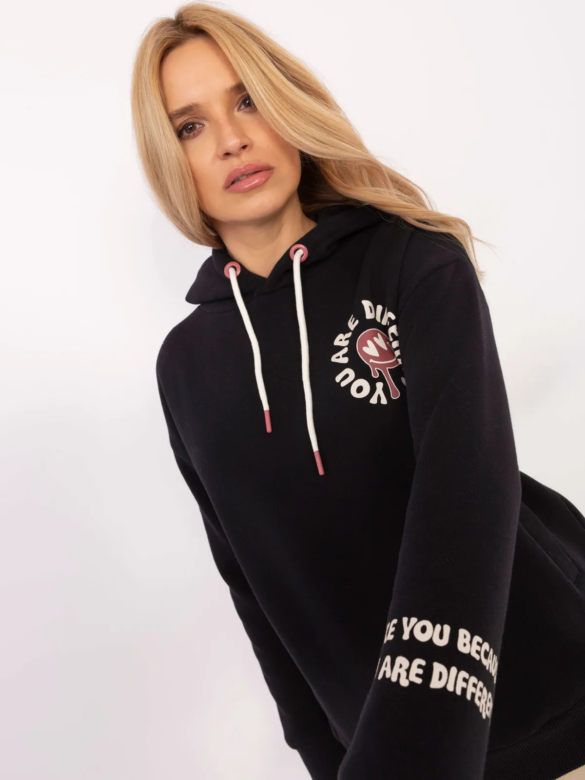 Casualowa bluza z kapturem i nadrukami oversize - zdjęcie 4