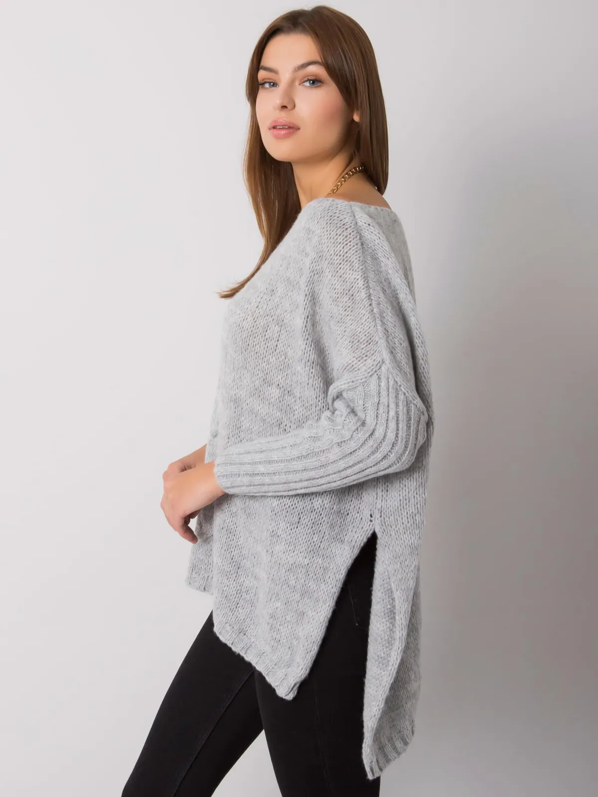 OCH BELLA Szary sweter oversize - zdjęcie 4