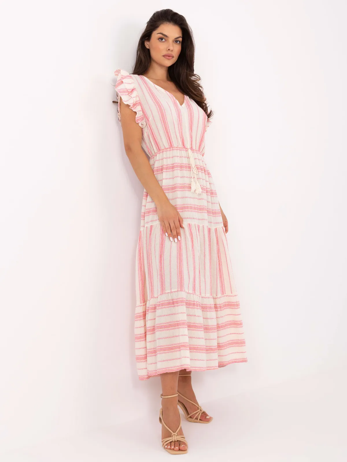 Sukienka midi w stylu boho z falbankami - zdjęcie 1