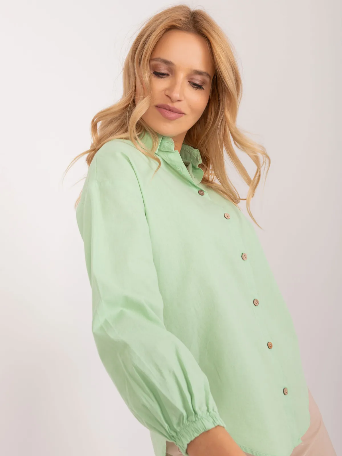 Koszula oversize z bufiastymi rękawami na gumce - zdjęcie 1