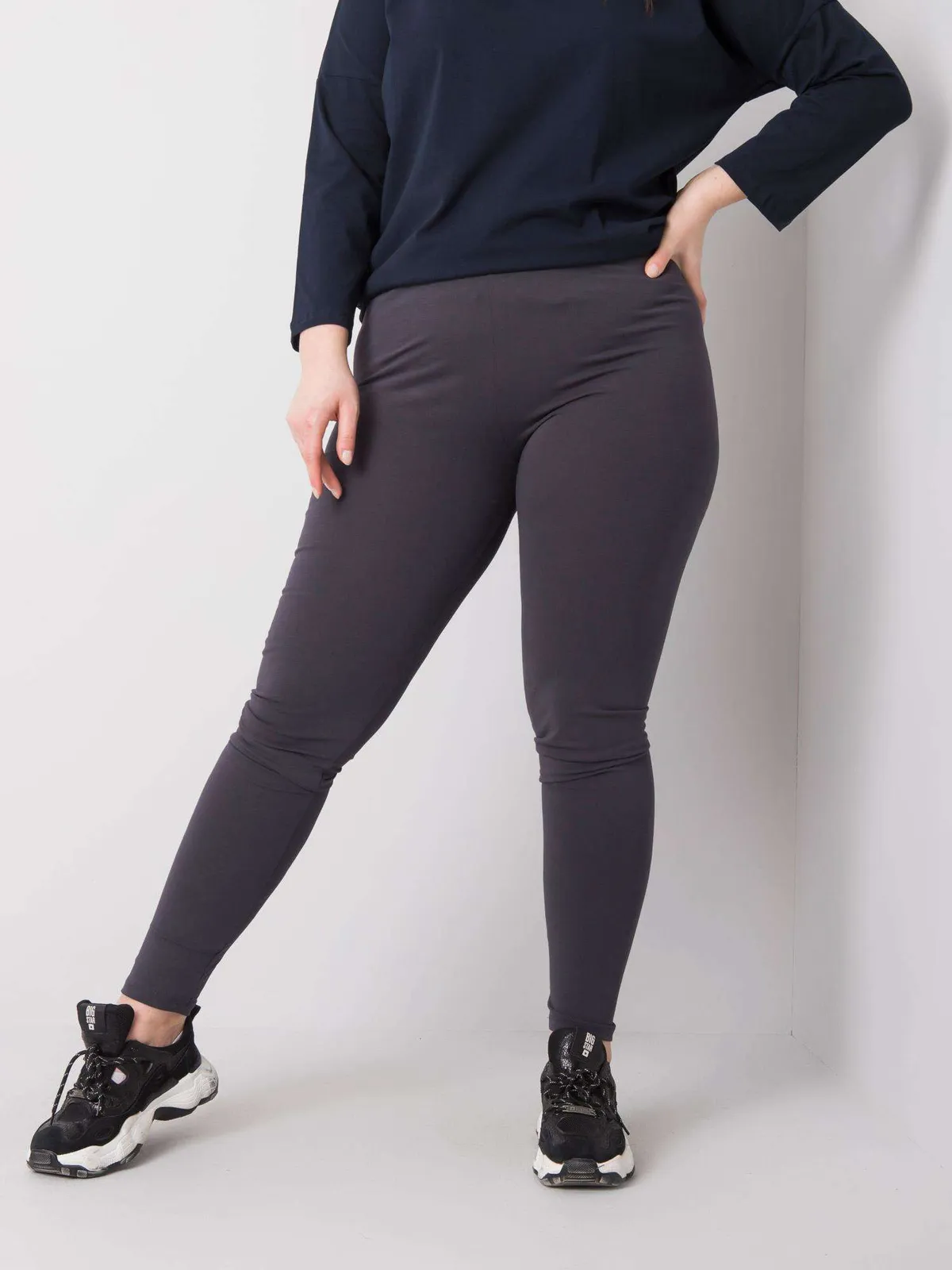 Ciemnoszare melanżowe bawełniane legginsy plus size - zdjęcie 2