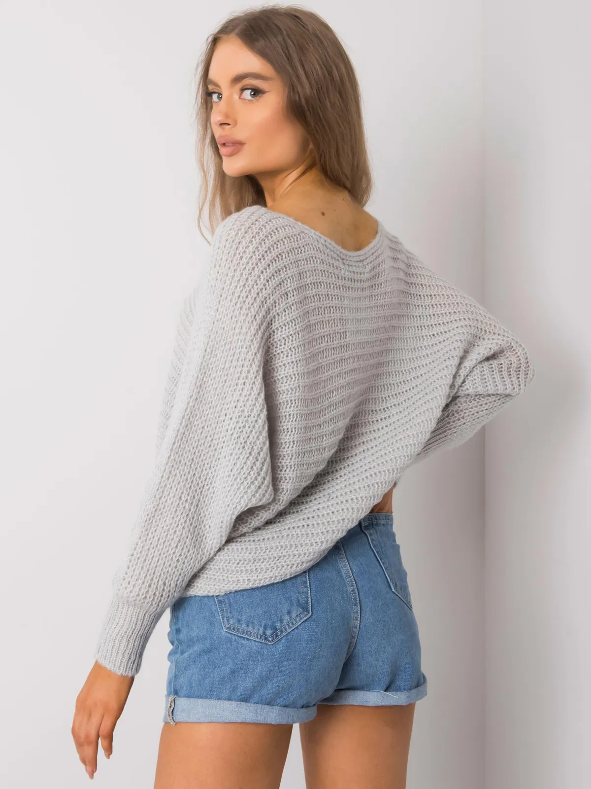 OCH BELLA Szary dzianinowy sweter - zdjęcie 1
