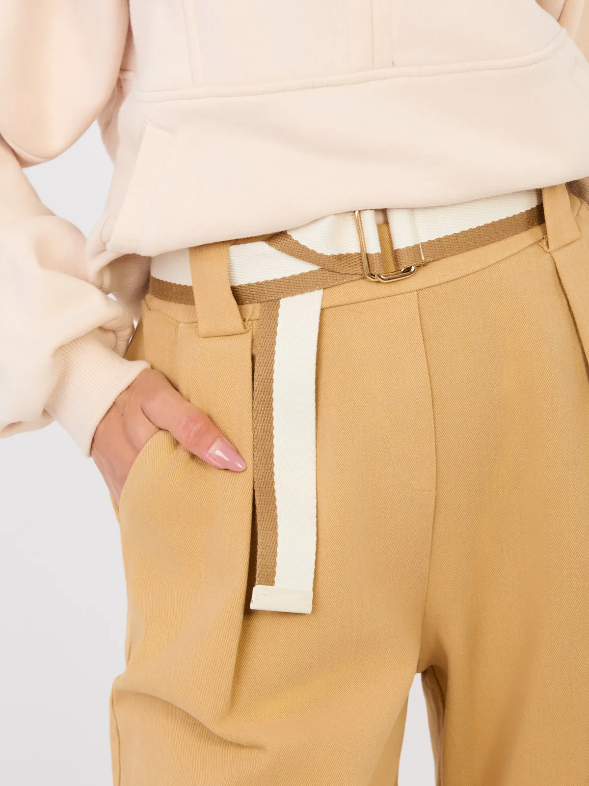 Eleganckie spodnie typu culotte z paskiem - zdjęcie 1