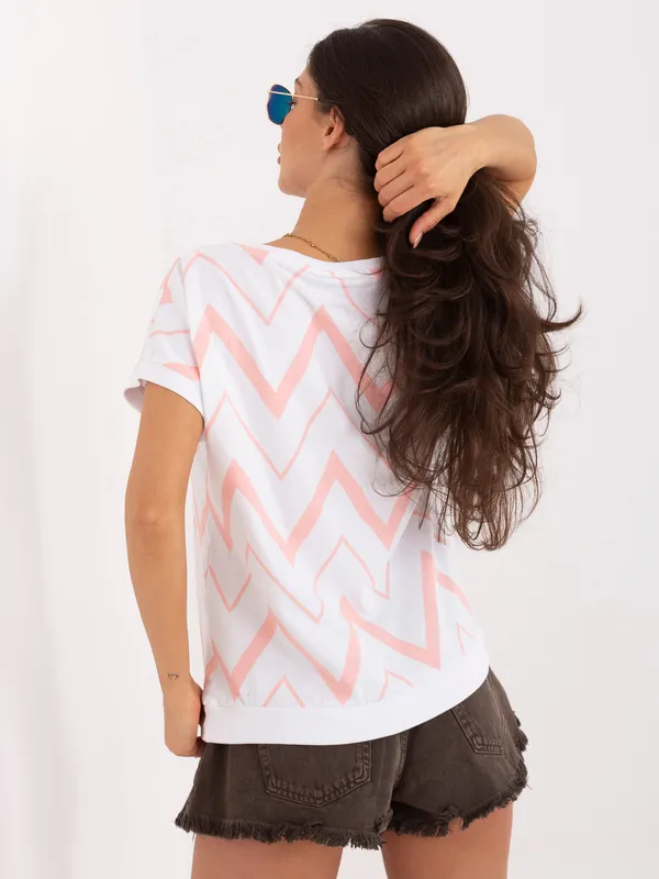 T-shirt z dekoltem w serek i geometrycznym wzorem - widok 2