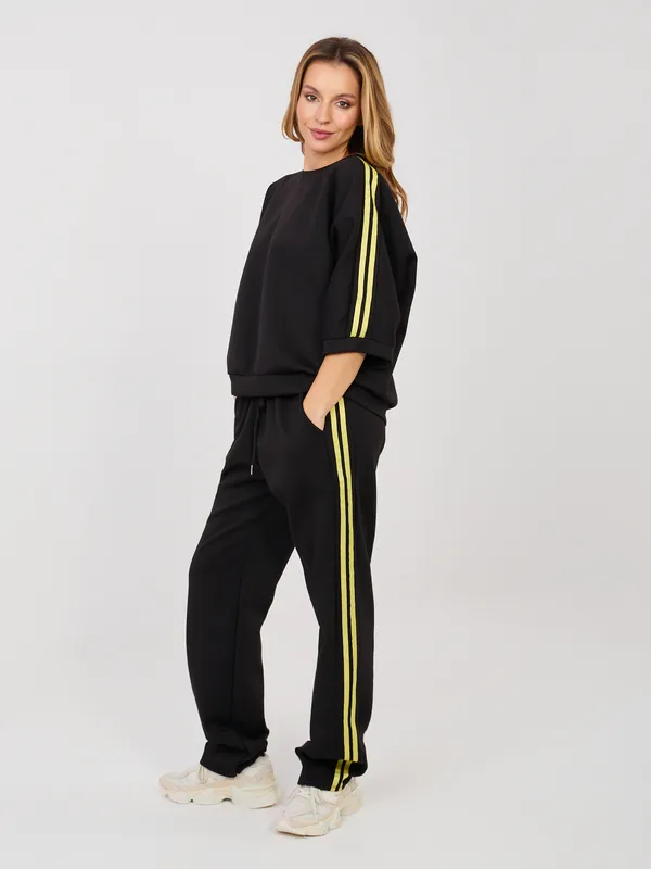 Dwuczęściowy komplet sportowy ze spodniami wide leg