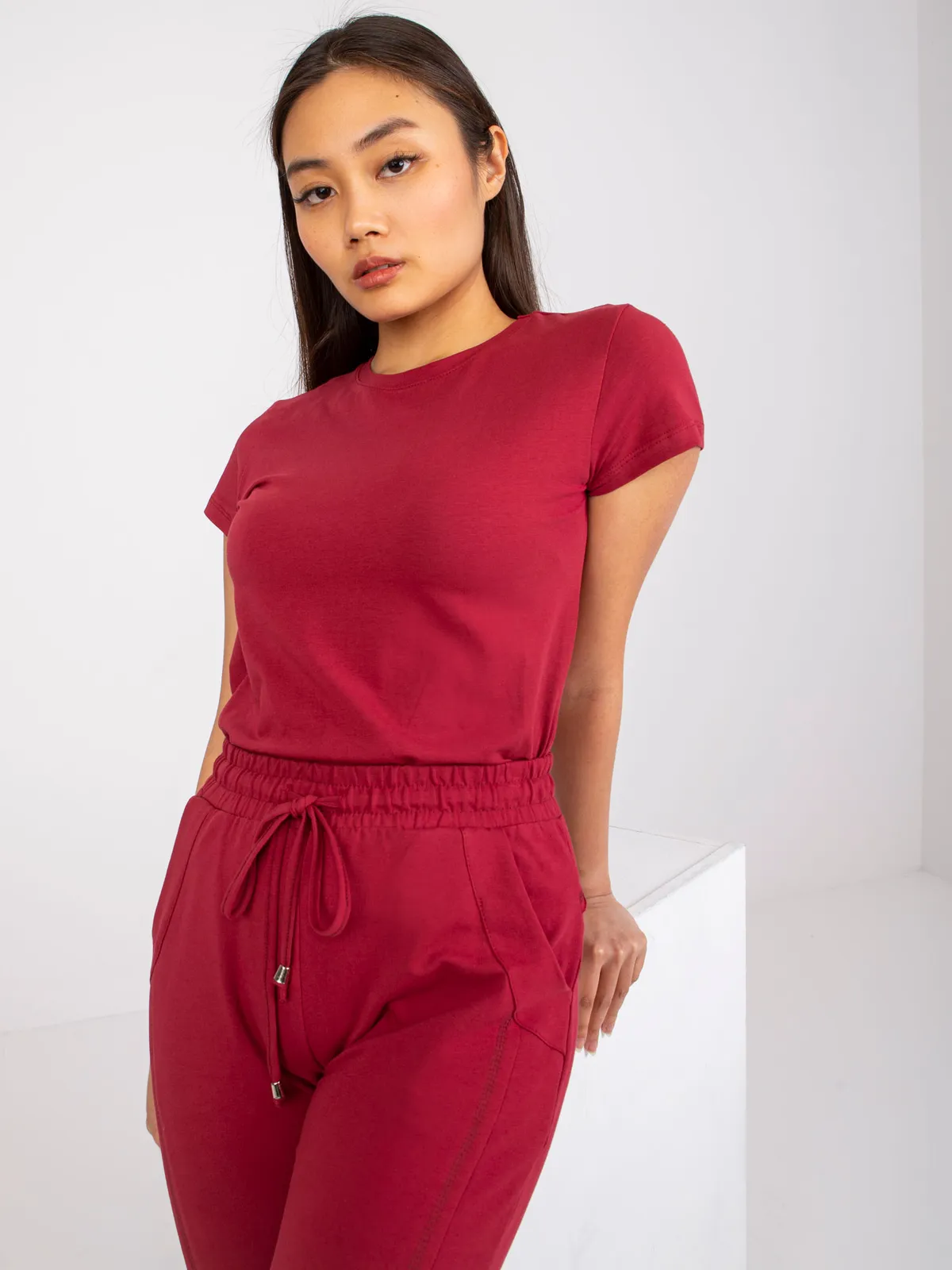 Bordowy t-shirt Peachy - zdjęcie 1