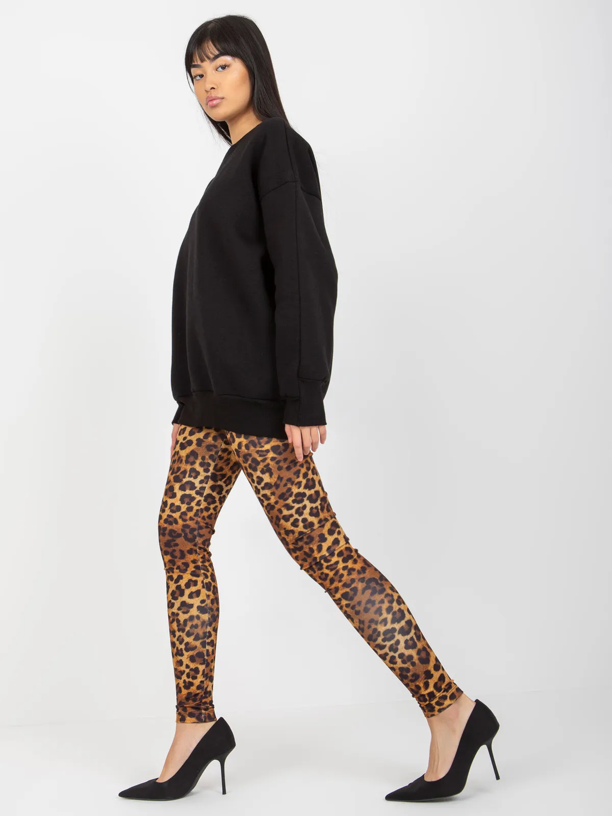 Ciemnoniebieska dresowa bluza basic oversize - zdjęcie 2