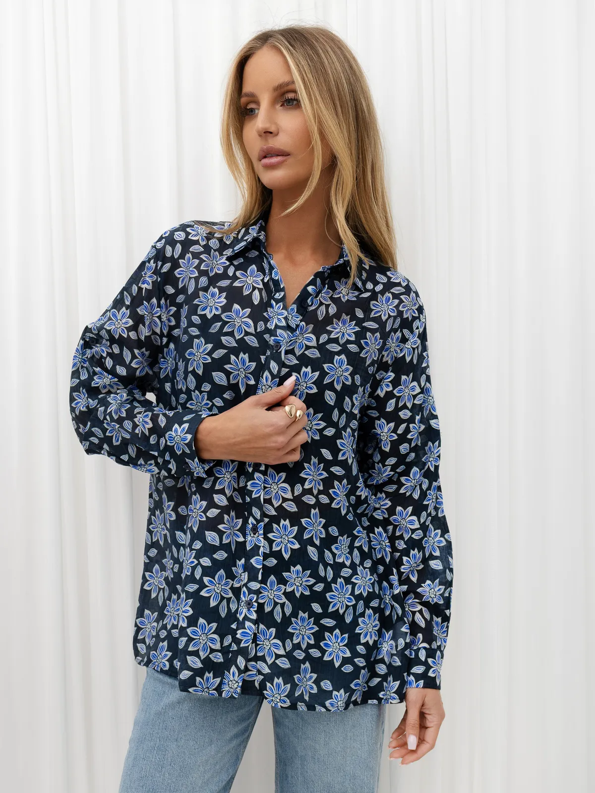 Koszula oversize w kwiatowy wzór typu retro - zdjęcie 5