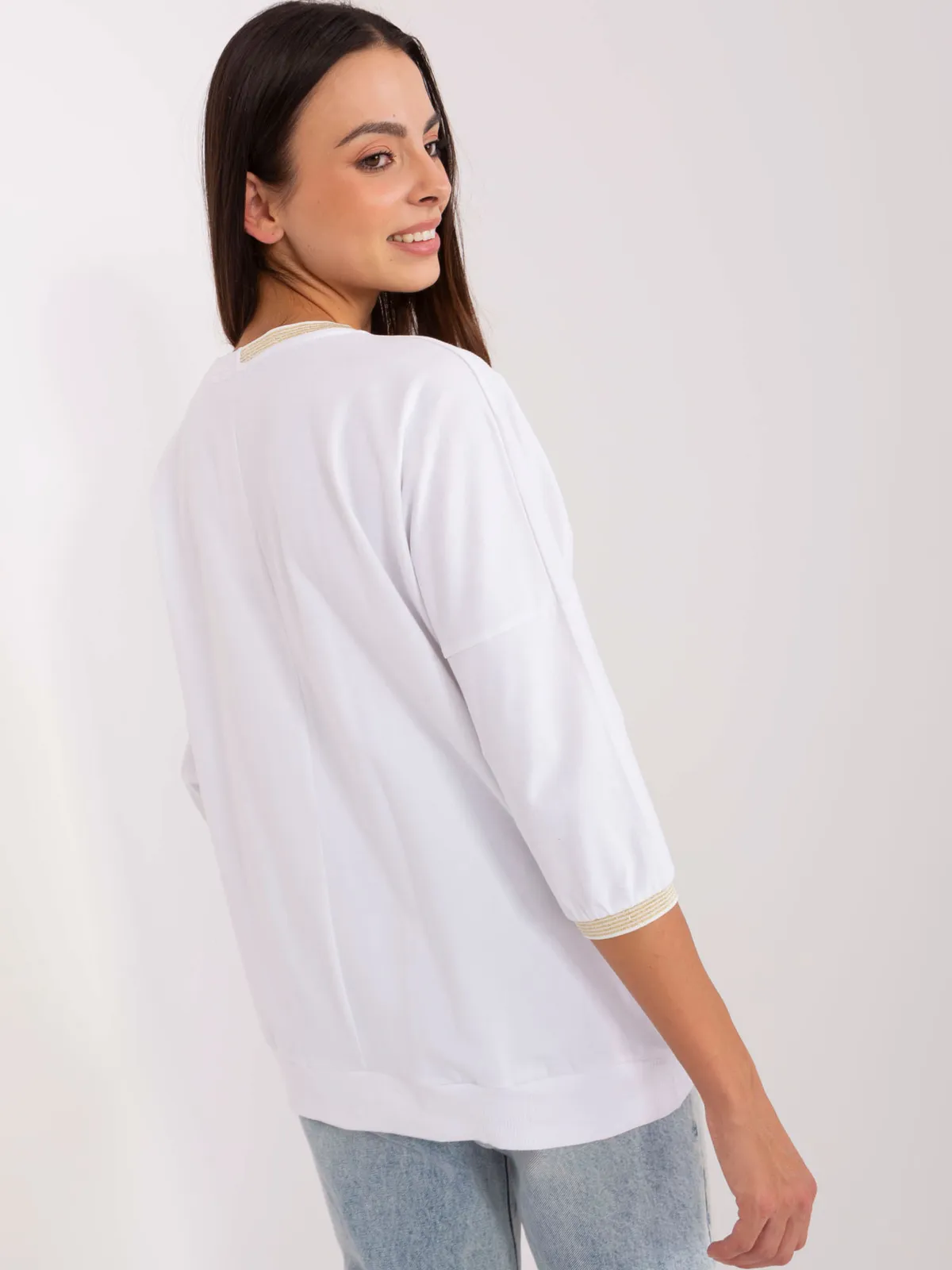 Biała bluzka oversize z dekoltem V RUE PARIS - zdjęcie 2