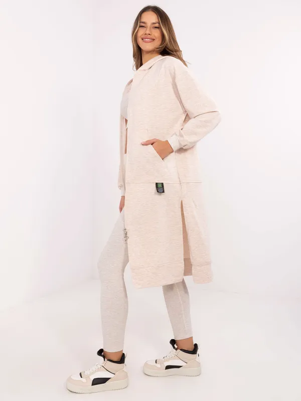 Sportowy trzyczęściowy komplet z długą narzutką