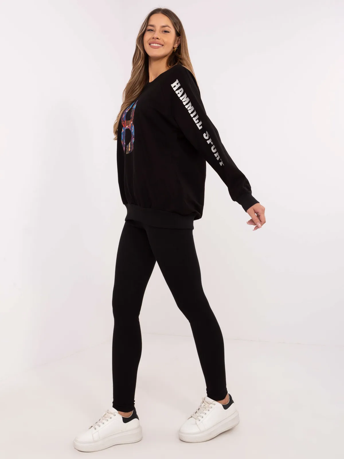 Sportowy komplet z bluzą oversize i legginsami - zdjęcie 1