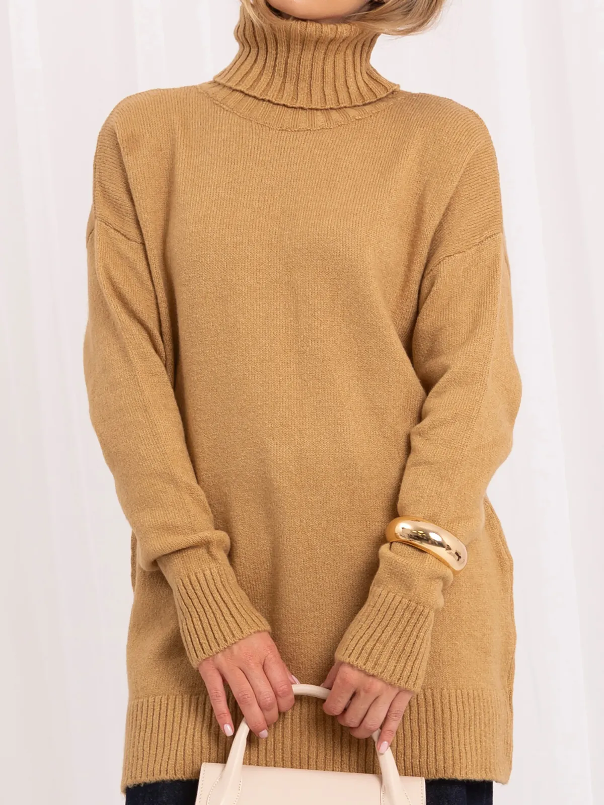 Camelowy luźny sweter z wysokim golfem RUE PARIS - zdjęcie 6