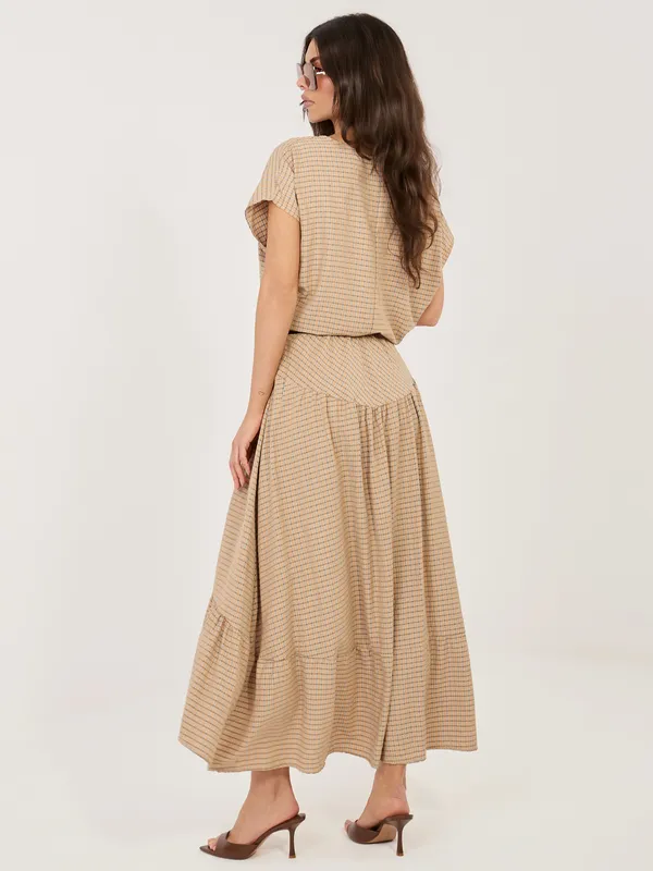 Zwiewna spódnica midi w kratę o kroju oversize