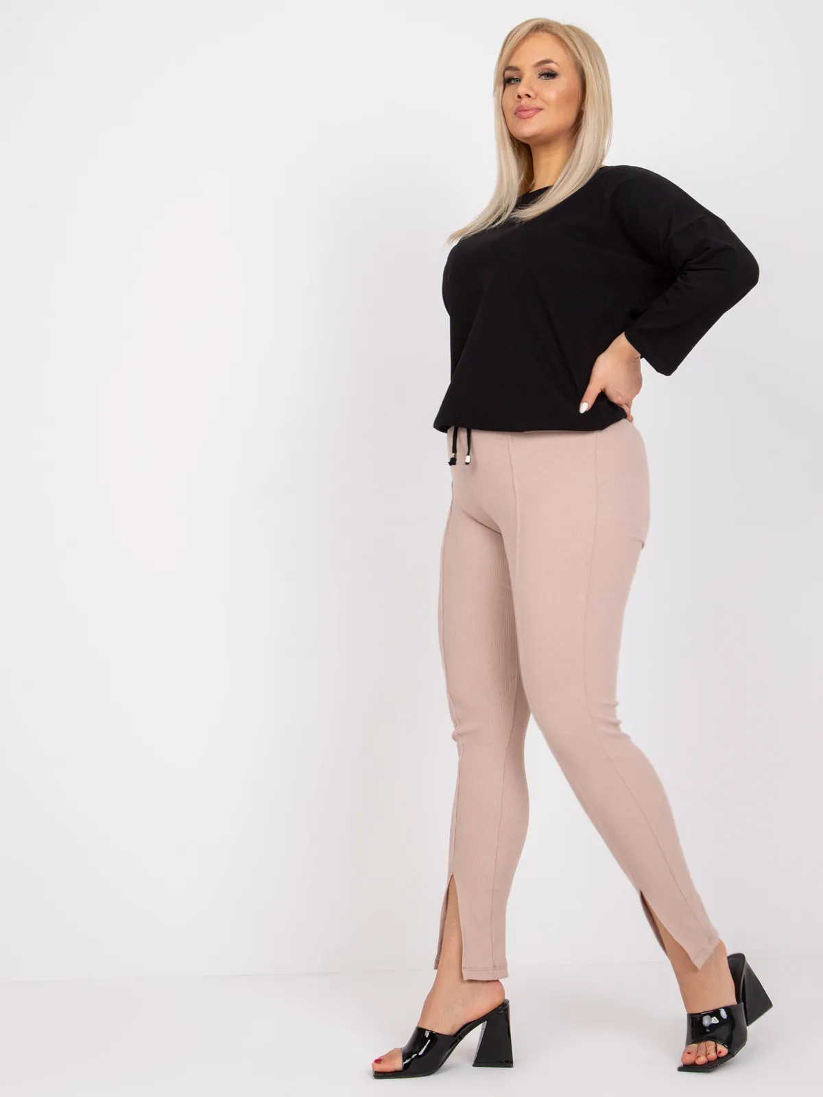 Biała bluzka plus size z bawełny - zdjęcie 9