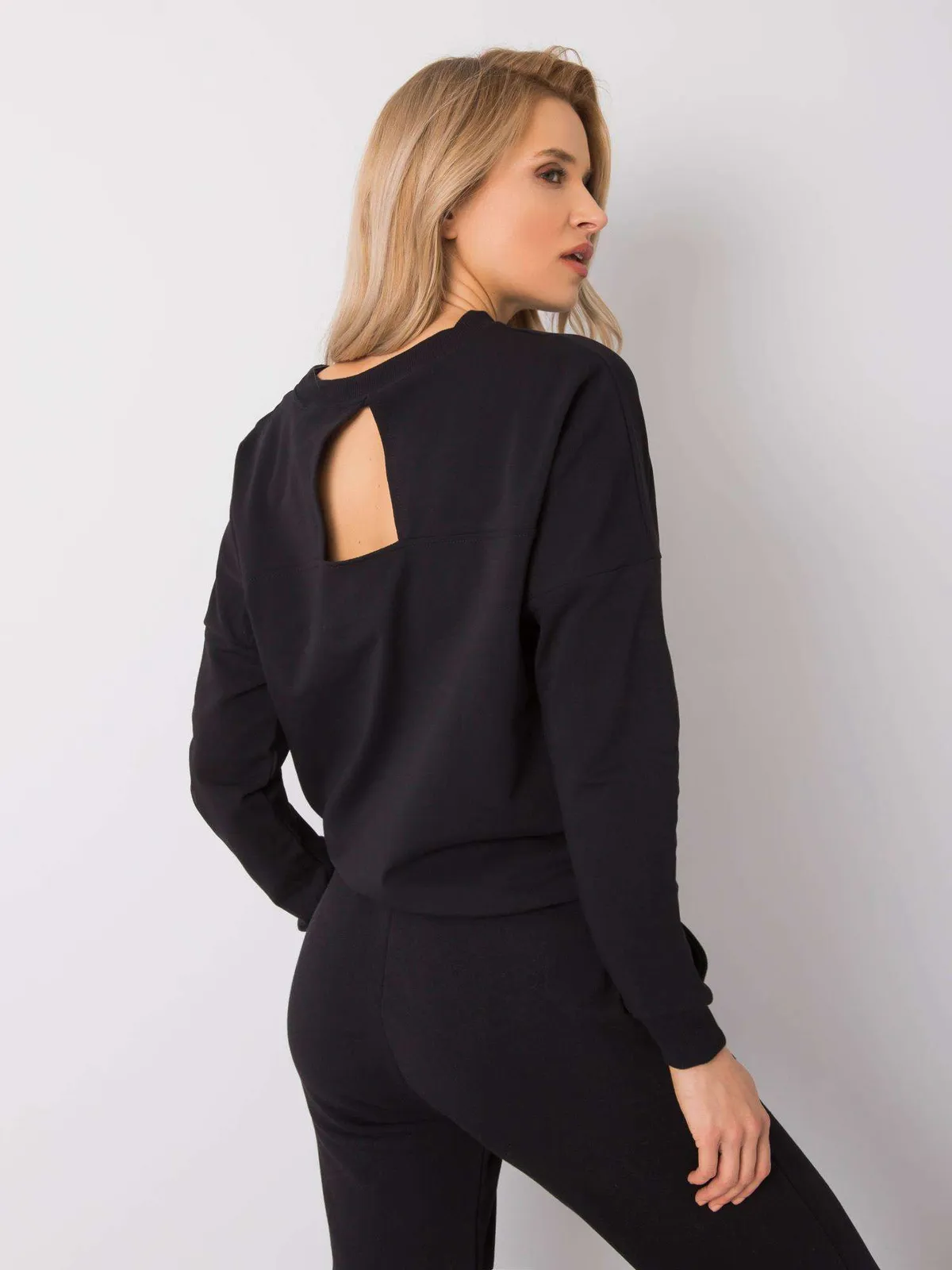 RUE PARIS Różowa bluza bez kaptura - zdjęcie 2