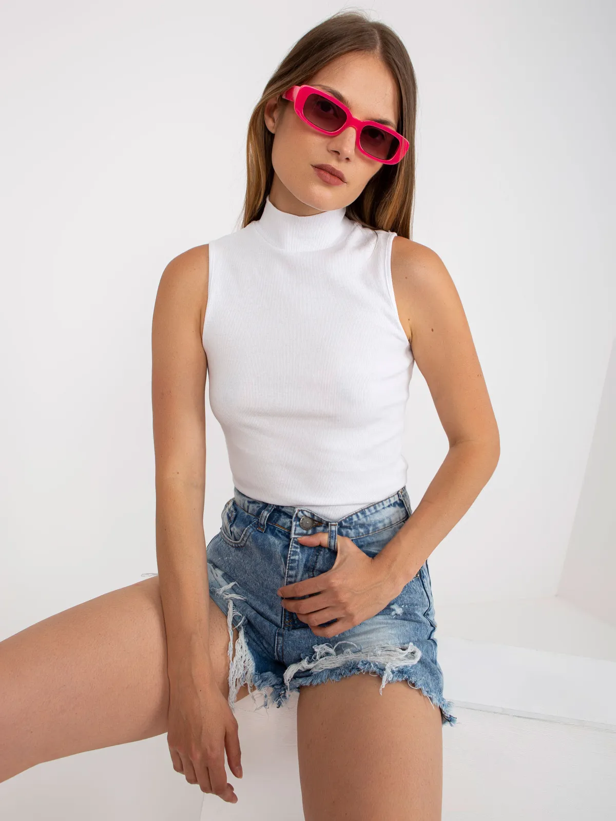 Biały top basic w prążki bez rękawów RUE PARIS - zdjęcie 5