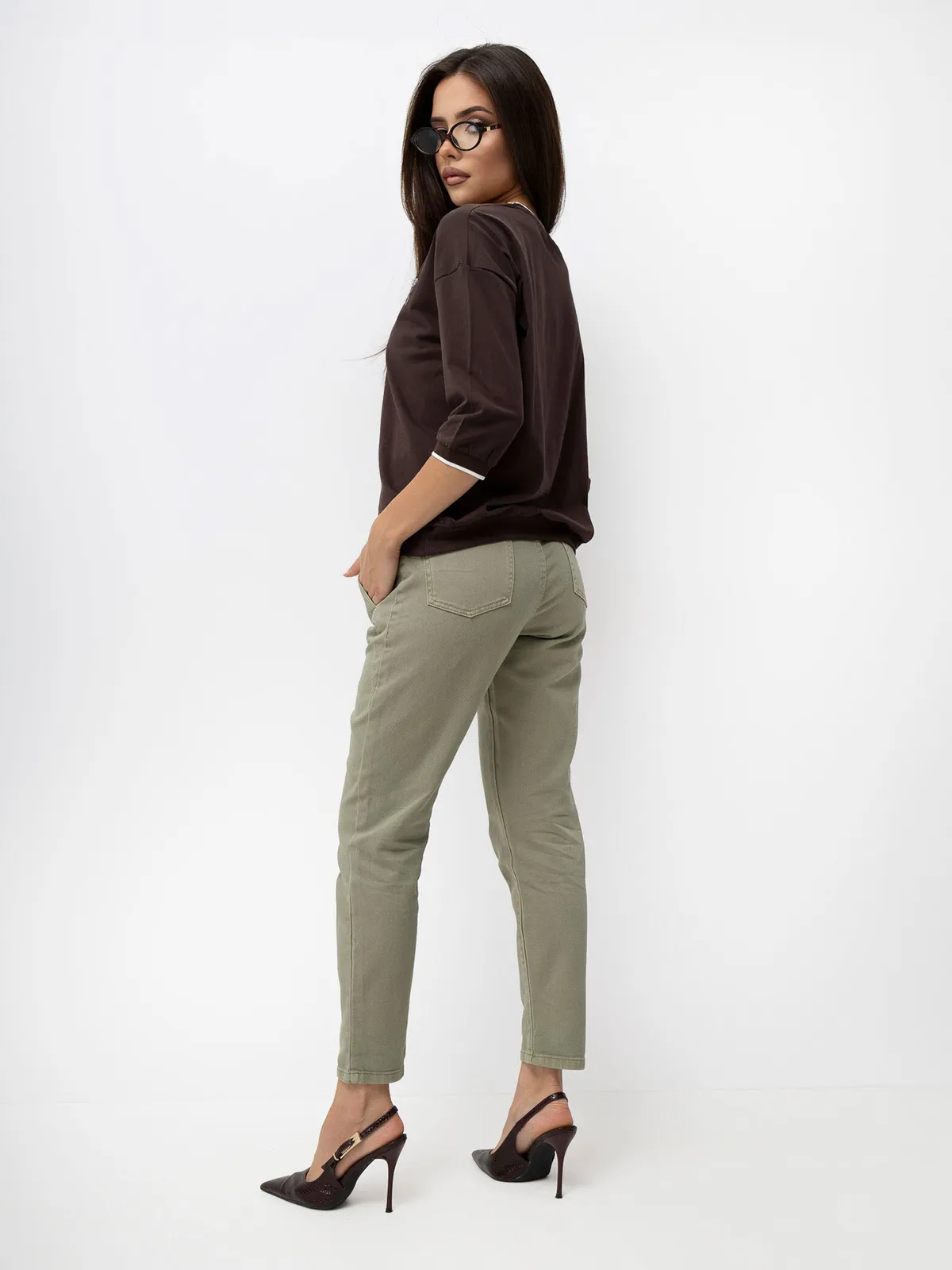 Casualowa bluza oversize z ozdobnym detalem - zdjęcie 2