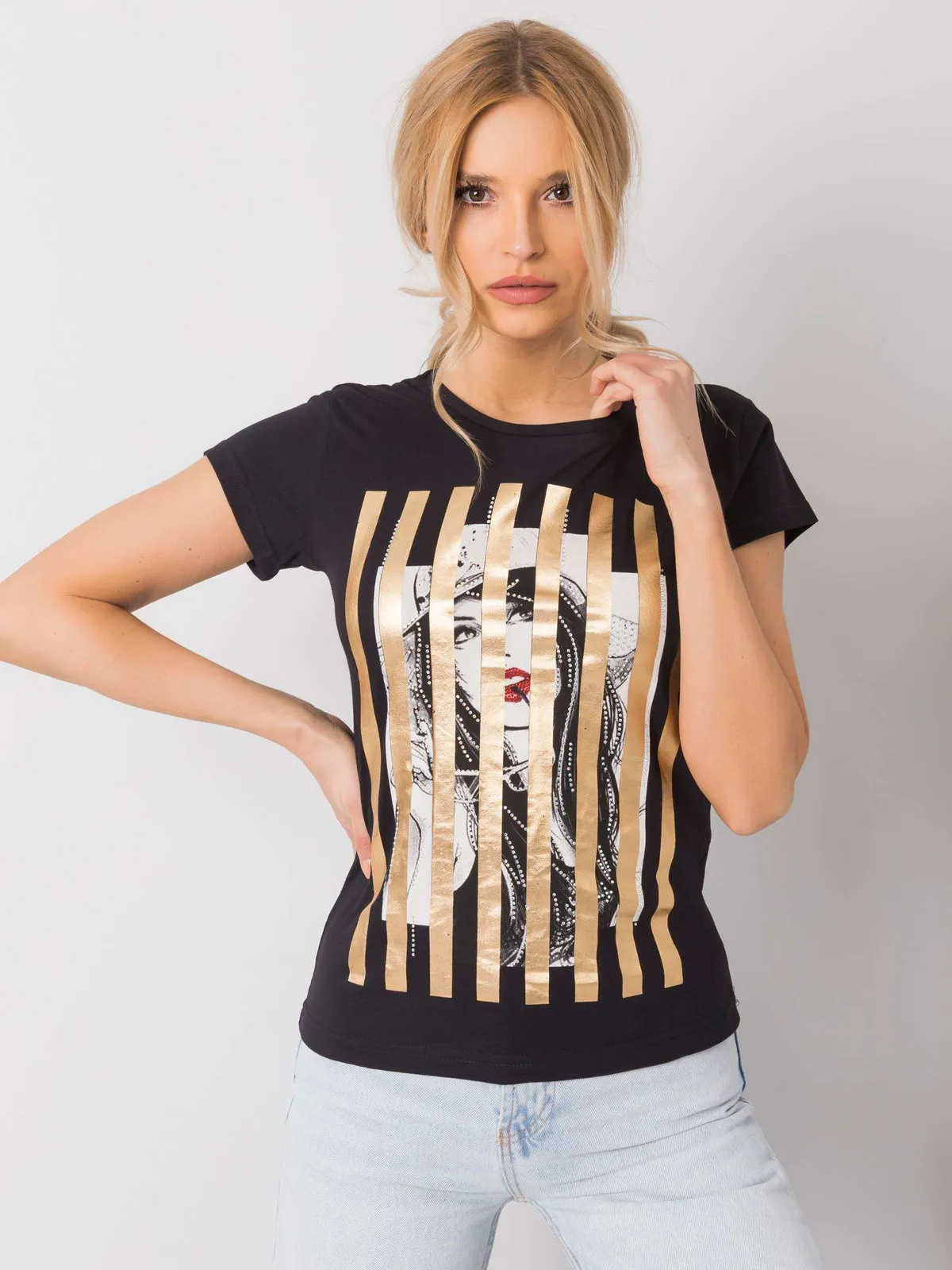 Czarny t-shirt Monnique - zdjęcie 3