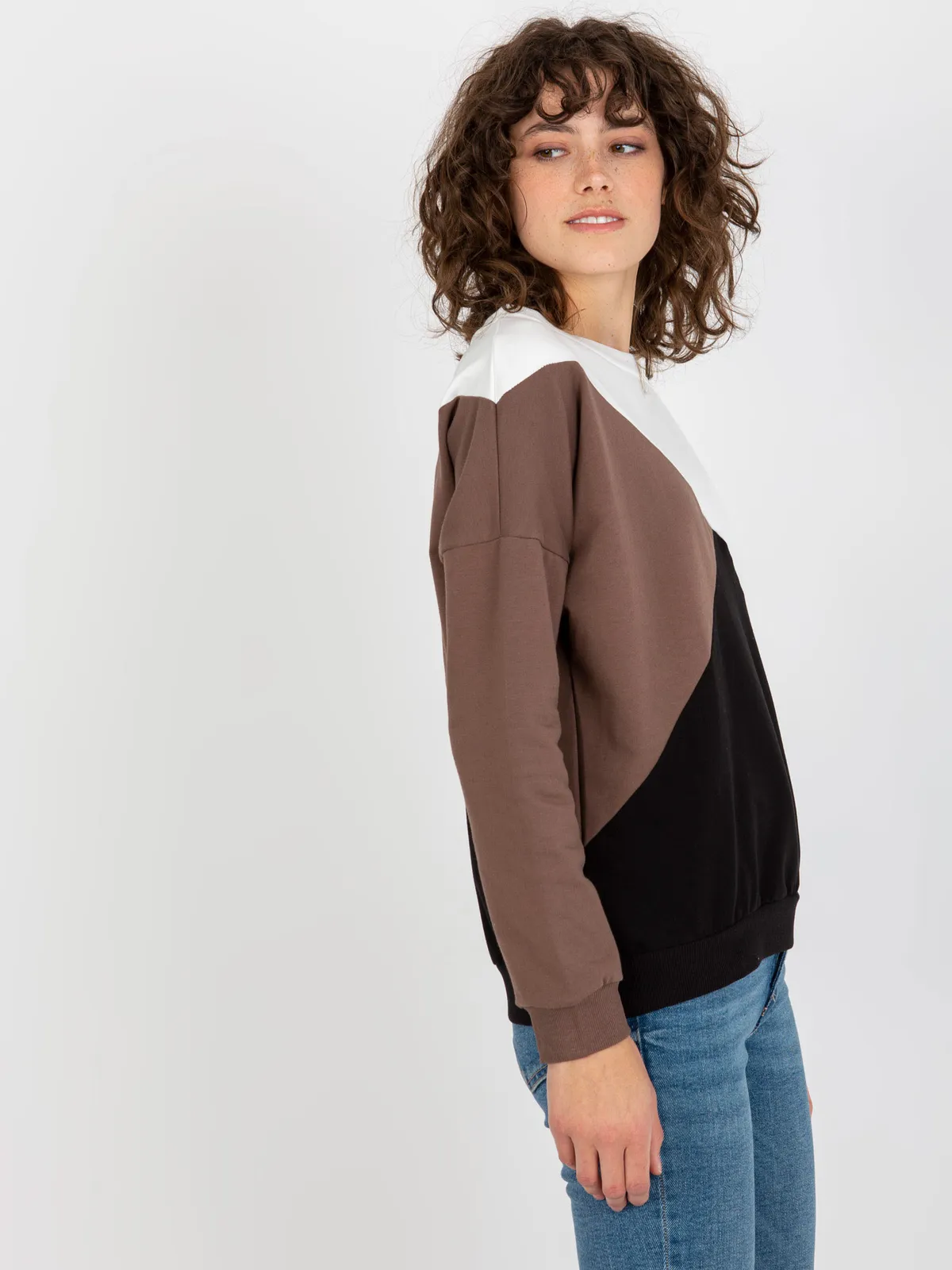 Biało-brązowa bawełniana bluza basic bez kaptura - zdjęcie 3
