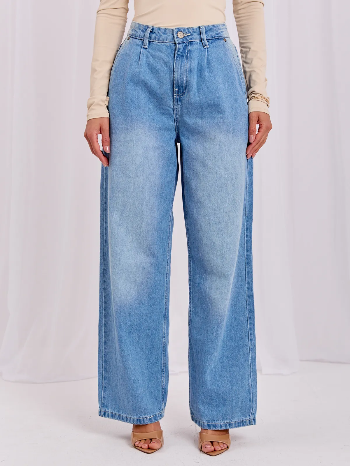 Luźne spodnie z wysokim stanem typu wide leg - zdjęcie 4