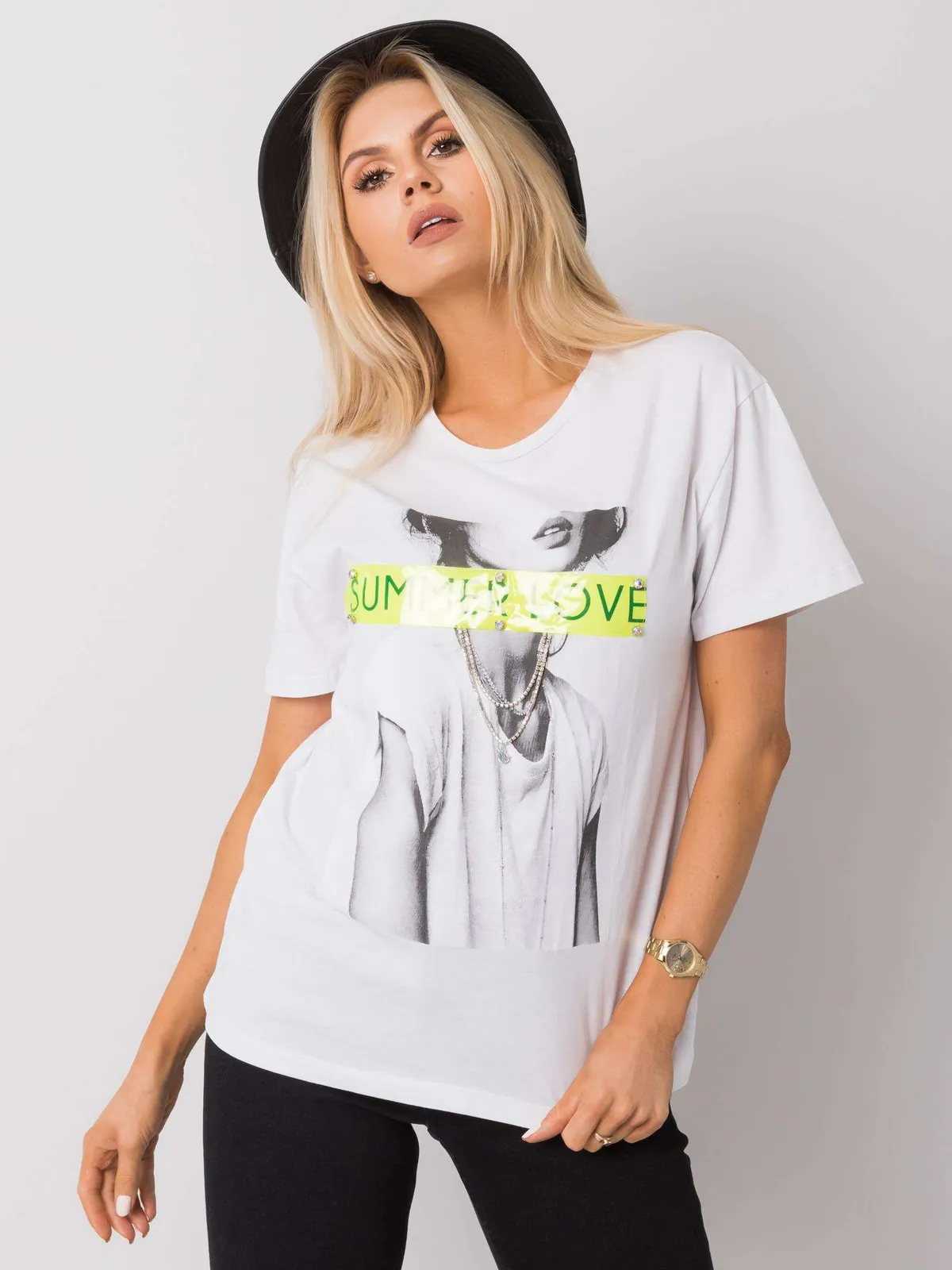 Czarny t-shirt z bawełny z aplikacjami - zdjęcie 4