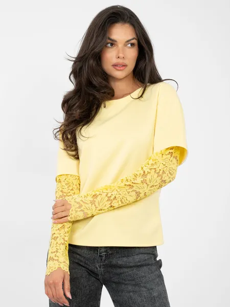 Casualowa bluzka z koronkowymi rękawami w stylu oversize