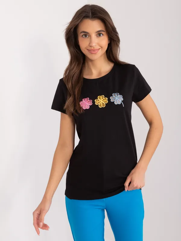 Casualowy T-shirt z haftowanym motywem koniczyn - widok 2