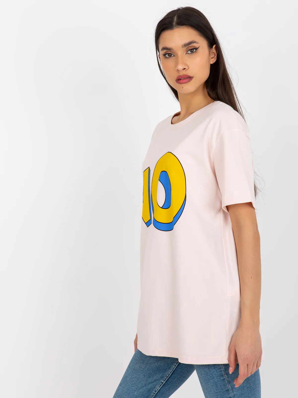 Jasnoróżowy bawełniany  t-shirt z nadrukiem - zdjęcie 3