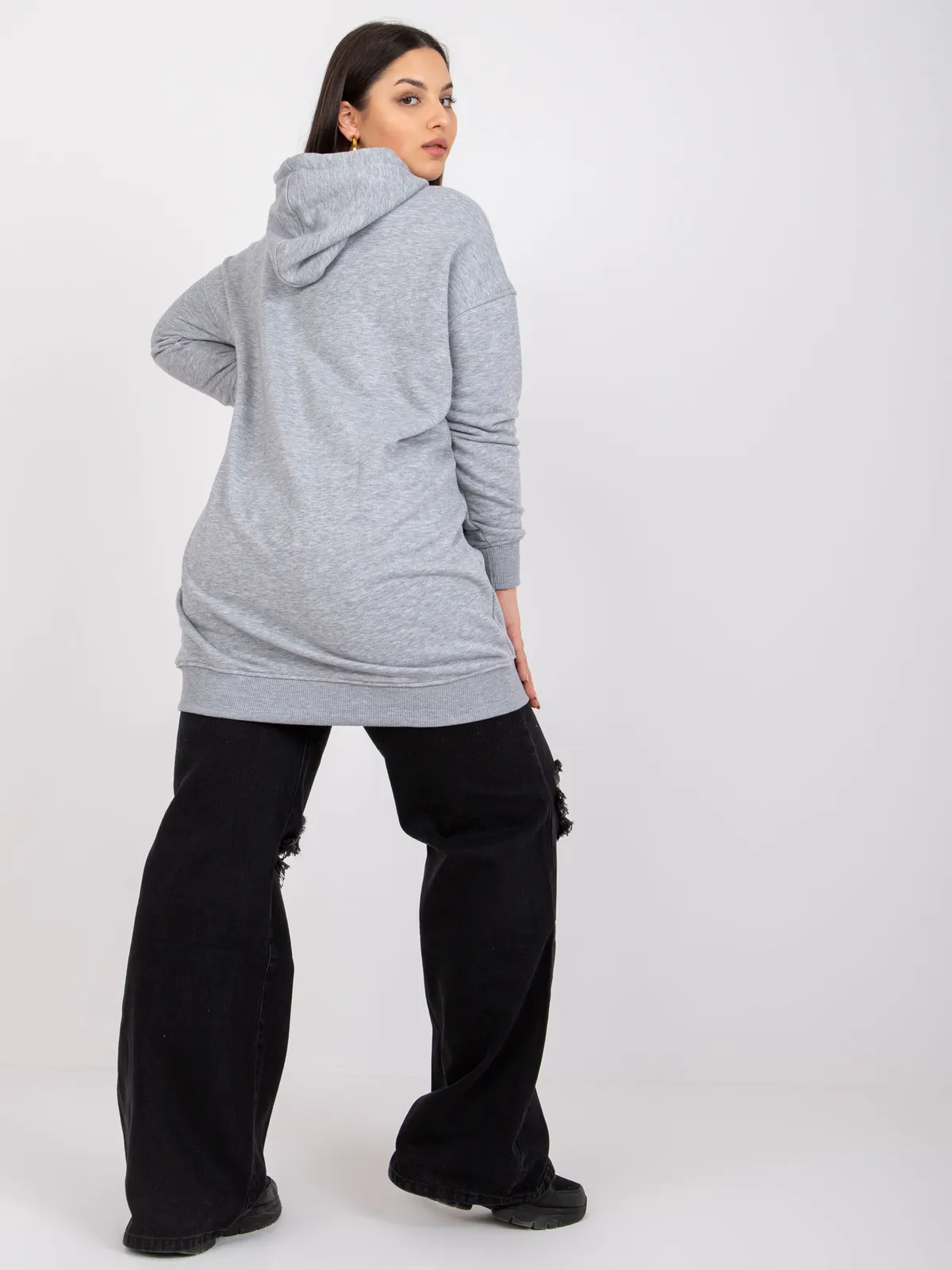 Czarna bawełniana bluza plus size z kapturem - zdjęcie 3